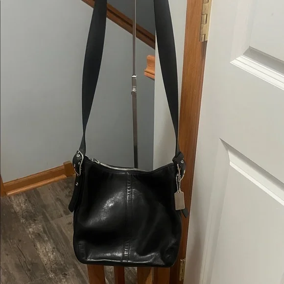 Vintage Coach Legacy crossbody - Picture 1 of 15